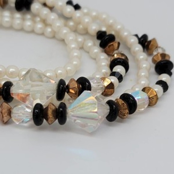 Vintage 36-in simulated Pearl and Crystal strand. - Picture 3 of 6